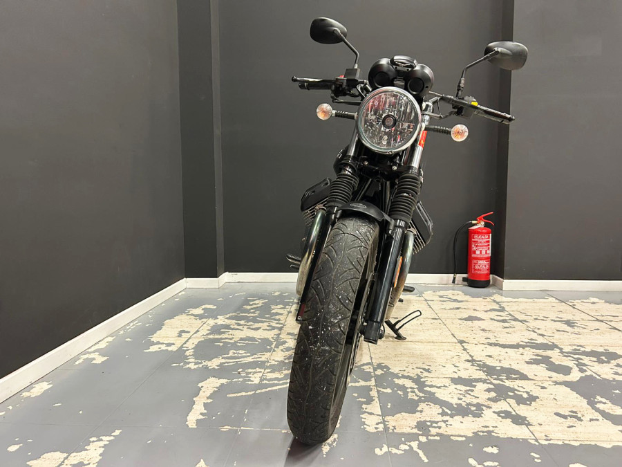 Imagen de Moto Guzzi V7 STONE A2