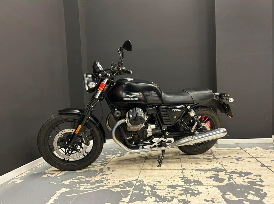 Imagen de Moto Guzzi V7 STONE A2