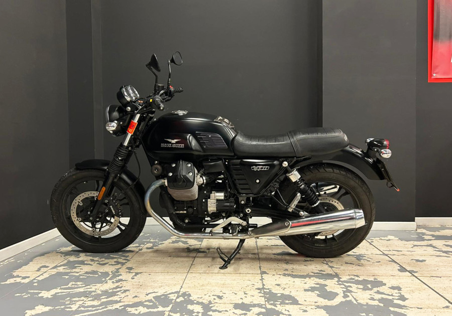 Imagen de Moto Guzzi V7 STONE A2
