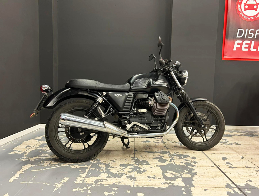 Imagen de Moto Guzzi V7 STONE A2