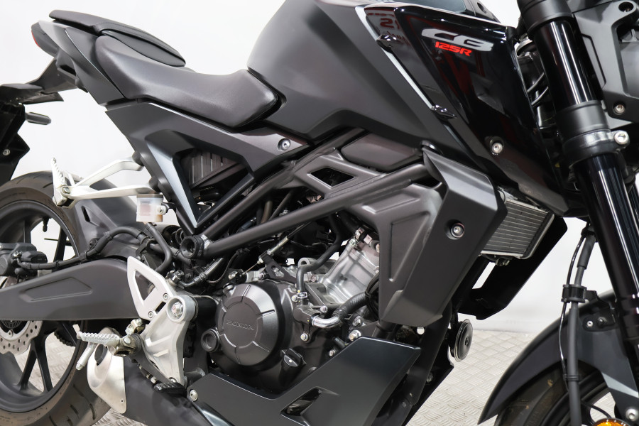 Imagen de Honda CB 125 R